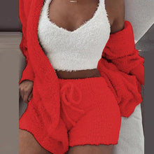 Lade das Bild in den Galerie-Viewer, Flauschiges Lounge Set aus 3 Teilen | Cardigan, Shorts & Crop Top - selley.de