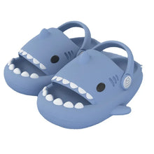 Lade das Bild in den Galerie-Viewer, Wolken Slipper mit Hai Motiv Kinder | Cozy Slippers | Cloud Sandals | Cozy Slides - [product_type - selley.de
