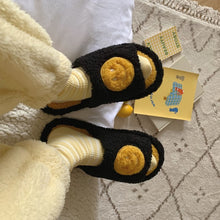 Lade das Bild in den Galerie-Viewer, Smiley Slipper | Flauschige Trend Slides mit Smiley Faces - [product_type - selley.de
