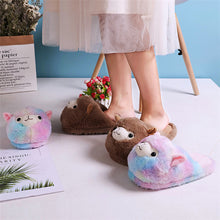 Lade das Bild in den Galerie-Viewer, Alpaka Slipper | Kuschelige Hausschuhe mit Alpakas - selley.de
