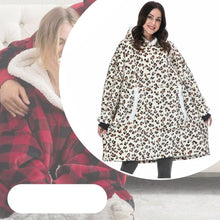 Lade das Bild in den Galerie-Viewer, Oversized Hoodie Decke | die Kuscheldecke mit Ärmeln - selley.de
